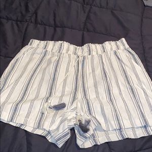 Vertical striped linen shorts